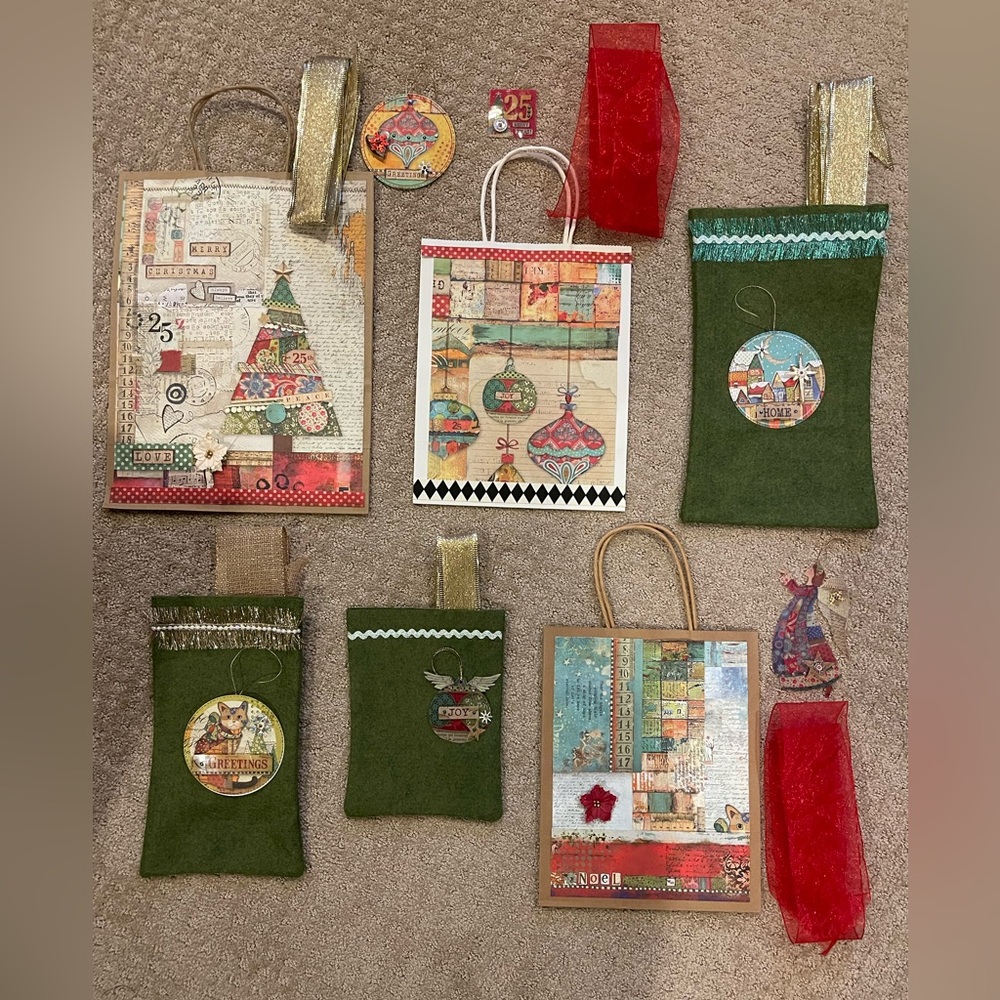 Gift wrapping set of 6 reusable bags